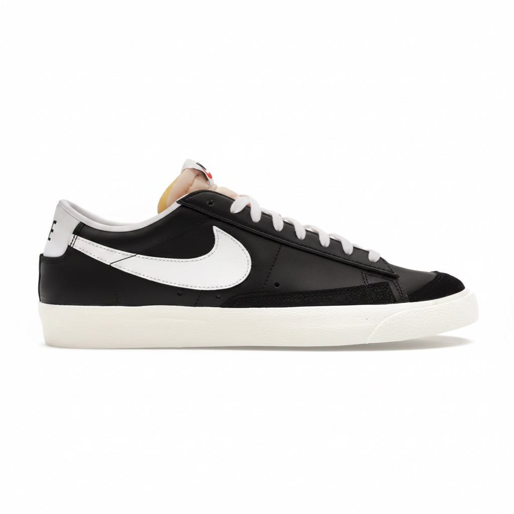 Nike Blazer Low 77
Black White