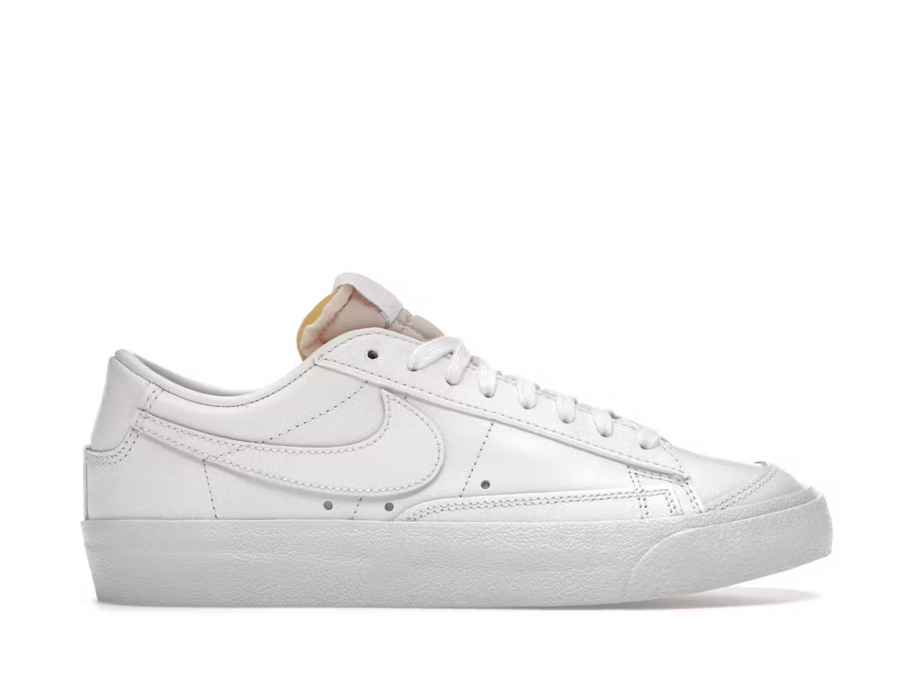 Nike Blazer Low 77
White