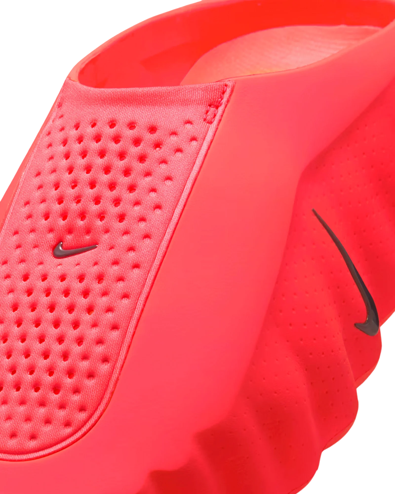 Nike mind 001 solar red