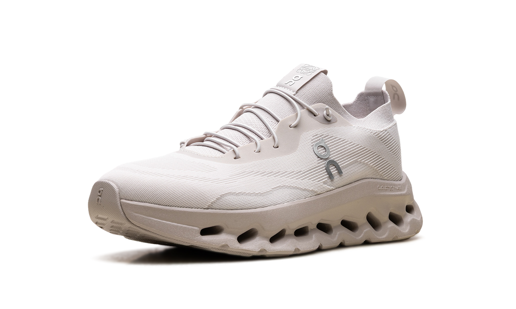 ON CLOUD RUNNING
CLOUDTILT
"LOEWE - SAND"