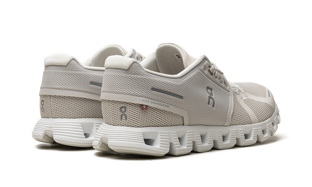 ON CLOUD RUNNING
CLOUD 5
"PEARL/WHITE"