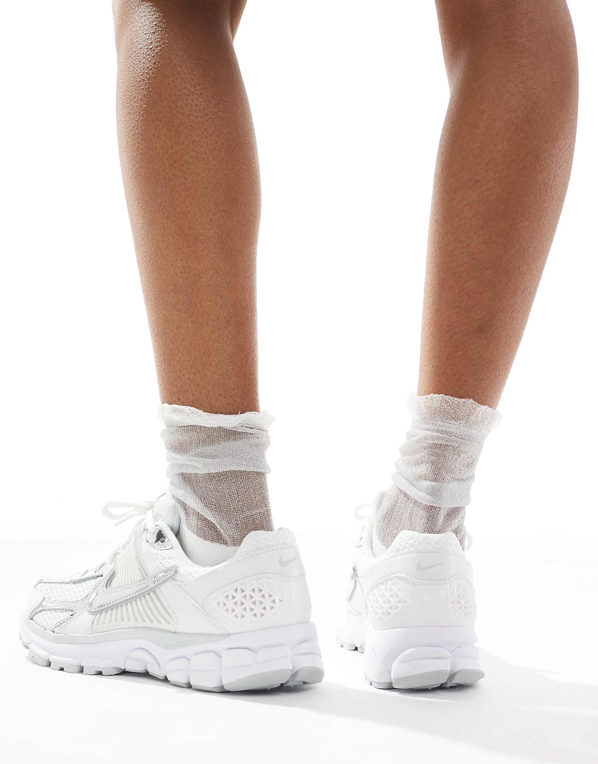 Nike Vomero 5 Chrome Toe