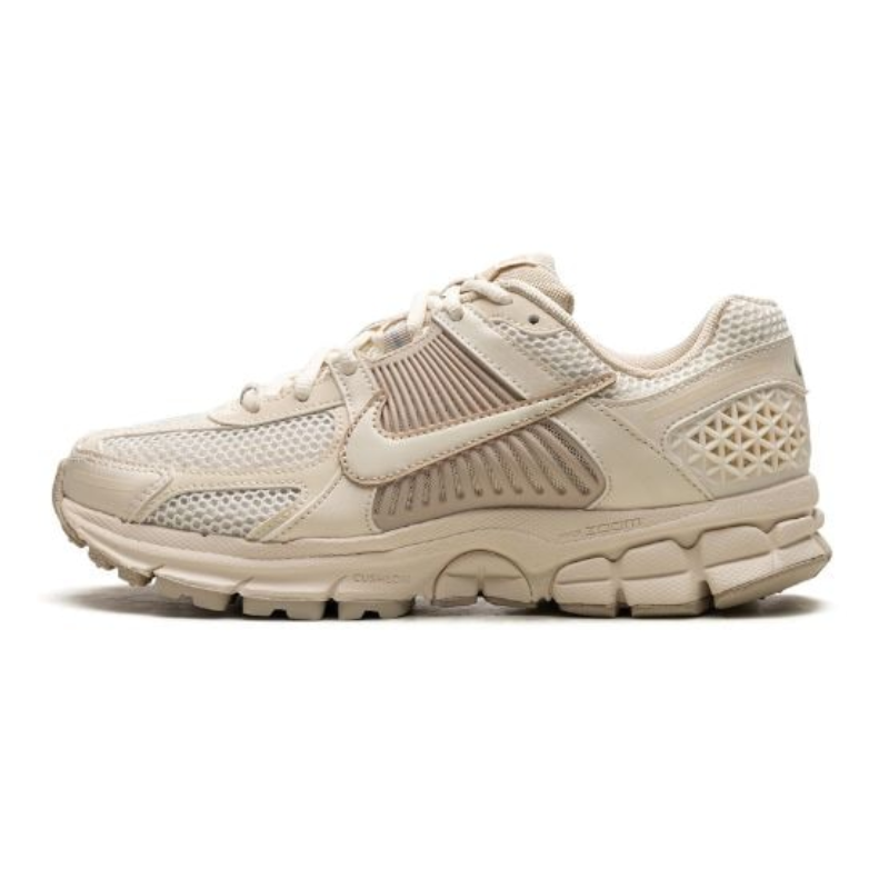 Nike Zoom Vomero 5 – Sail Light Orewood Brown