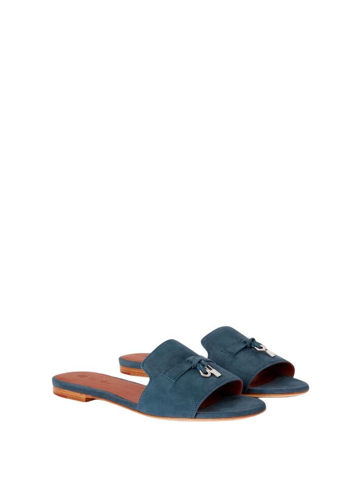 Loro paina Summer Charms Sandal
Swedish goatskin jeans color