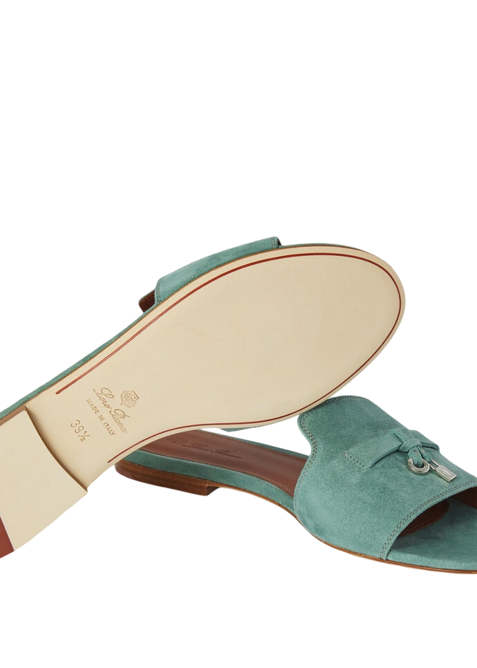 Loro piana Summer Charms
Suede Goatskin
Sap Green