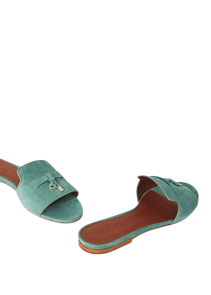 Loro piana Summer Charms
Suede Goatskin
Sap Green
