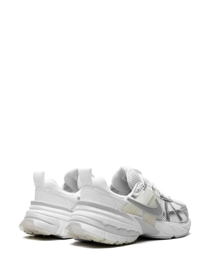 Nike V2K Run low-top sneakers