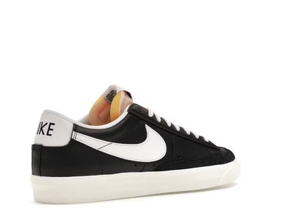 Nike Blazer Low 77
Black White