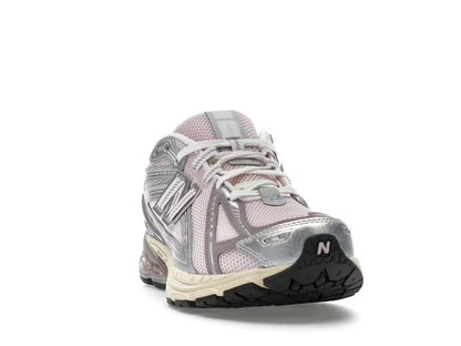 New Balance 1906R
Rose Sugar Silver