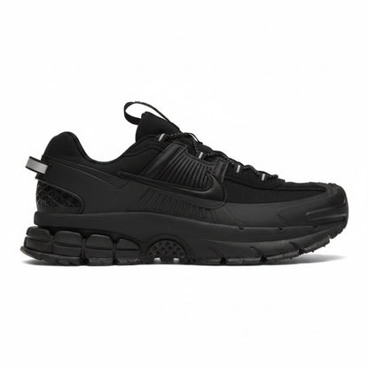 Nike Zoom Vomero Roam
Triple Black