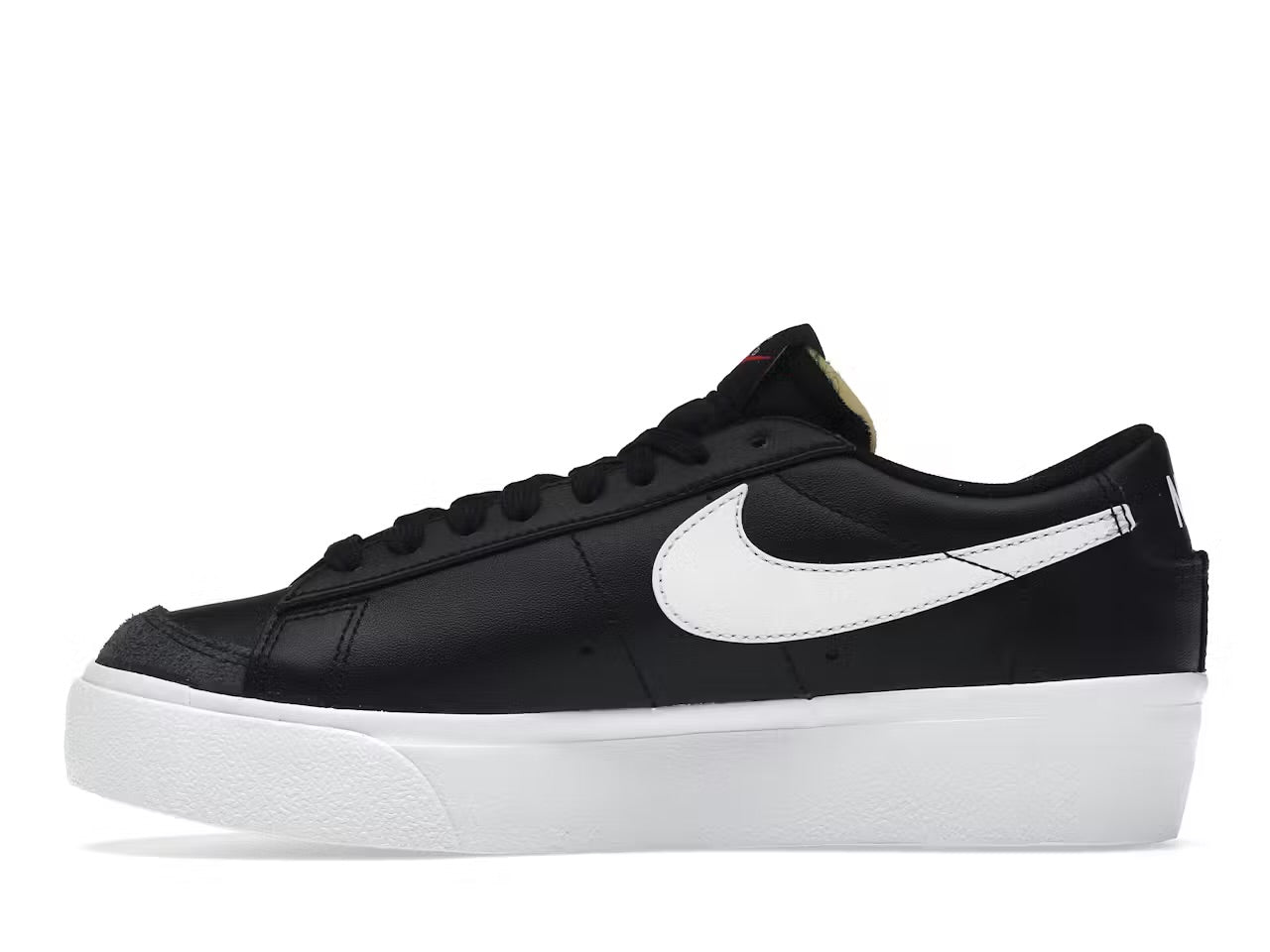 Nike Blazer Low Platform
Black White (Women's)