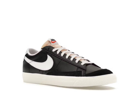Nike Blazer Low 77
Black White