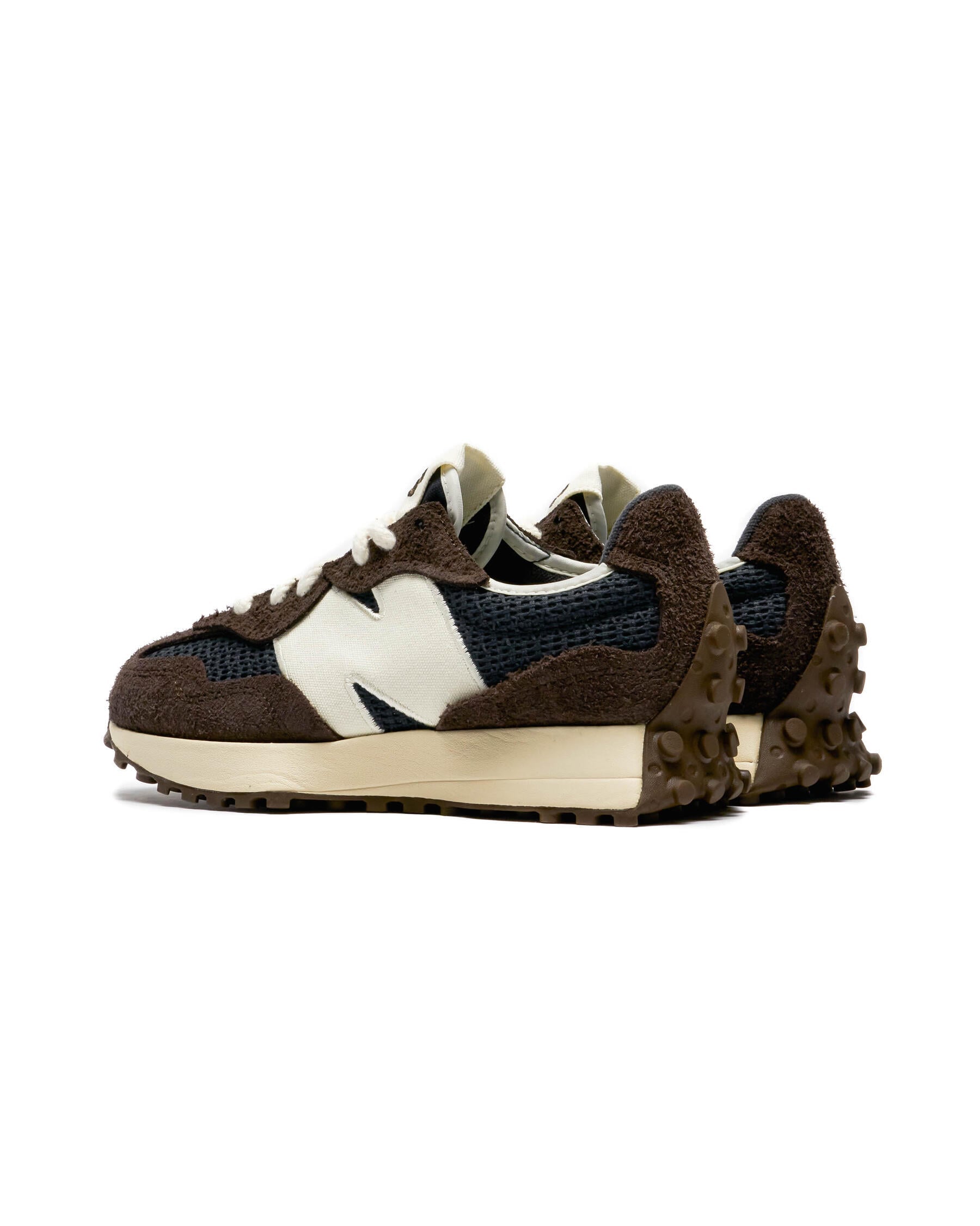 NEW BALANCE U 327 WVB
RICH EARTH