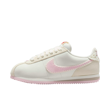 Nike
Women's Cortez "Valentine's Day" - Sail/Pink Foam