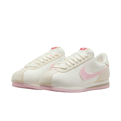 Nike
Women's Cortez "Valentine's Day" - Sail/Pink Foam
