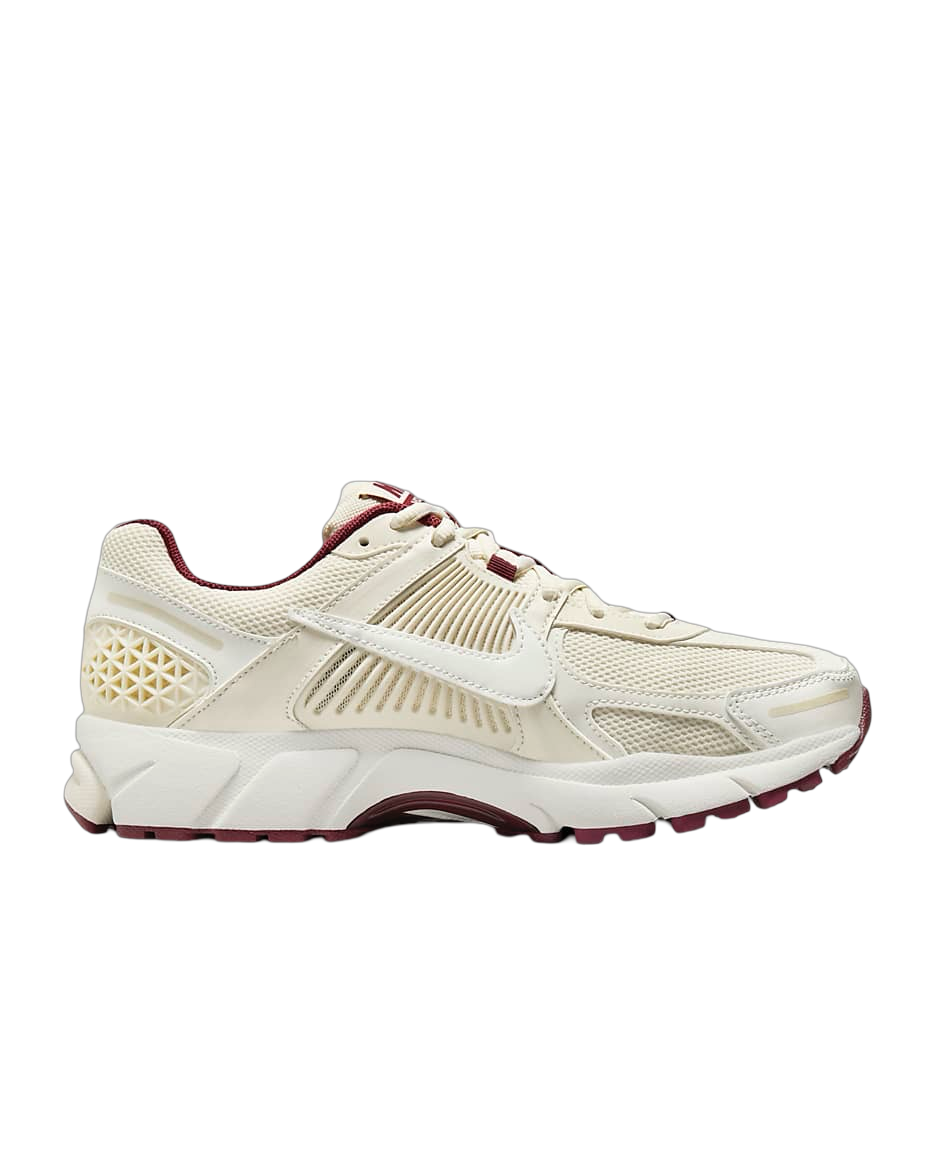 Nike Zoom Vomero 5
Women's Shoes