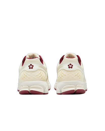 Nike Zoom Vomero 5
Women's Shoes