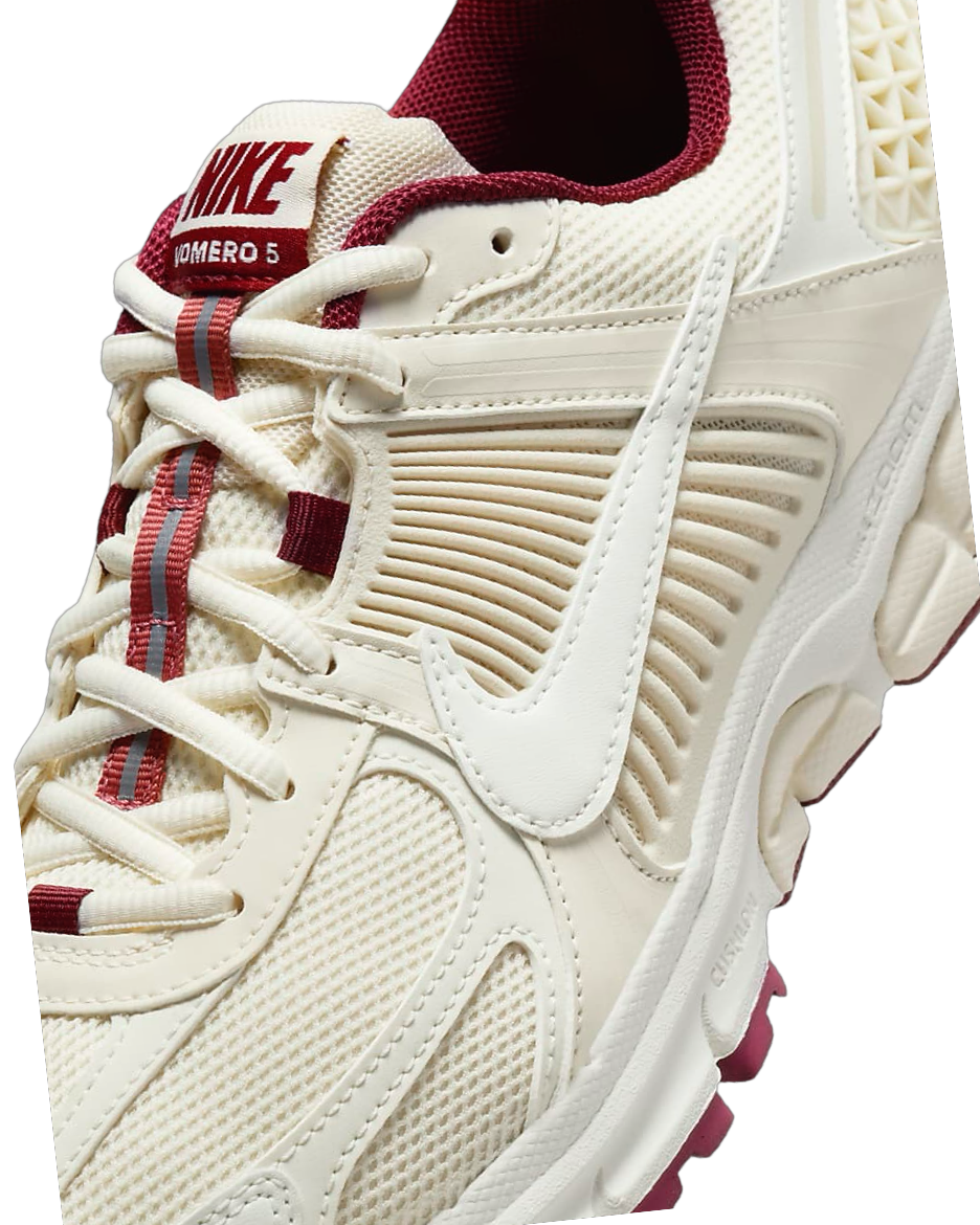 Nike Zoom Vomero 5
Women's Shoes