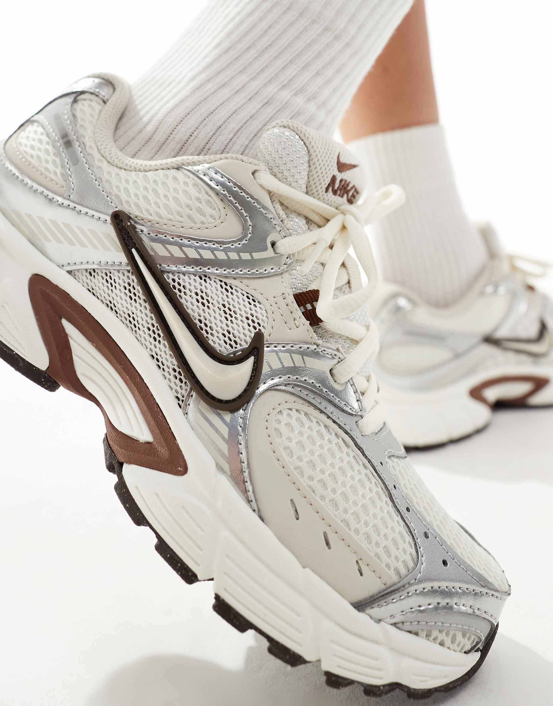 Nike V5 RNR sneakers in off white and brown