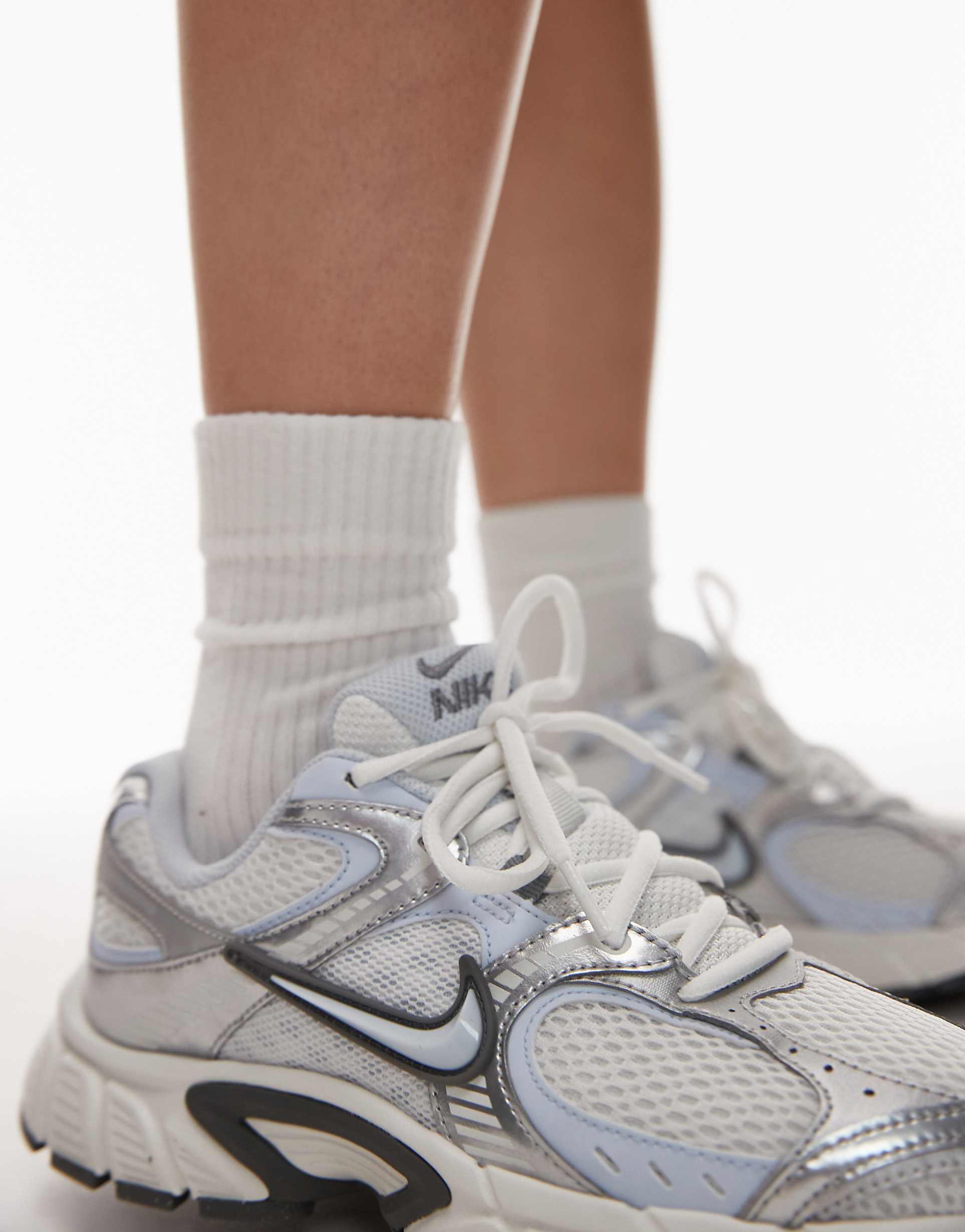 NIKE
V5 RNR "WHITE Grey"