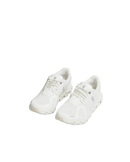On Running ON Cloud 6 white