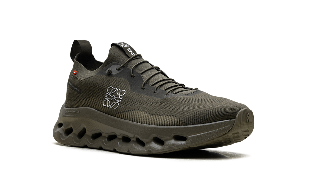 ON CLOUD RUNNING
CLOUDTILT
"LOEWE KHAKI GREEN"