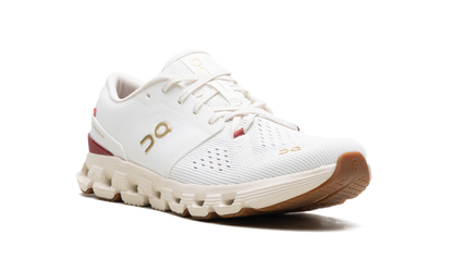 ON CLOUR RUNNING
X 4
"YEAR OF THE SNAKE"