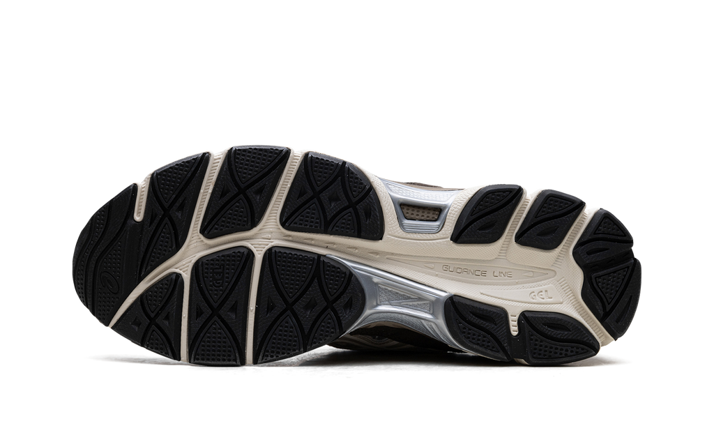 ASICS
GEL-NYC
"CREAM/CREAM"