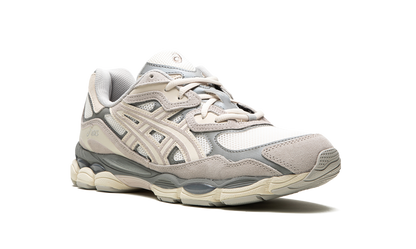 ASICS
GEL NYC
"OYSTER GREY"