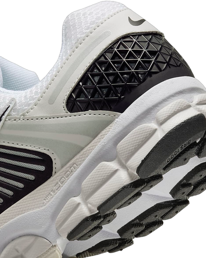 Nike Vomero 5 White Black