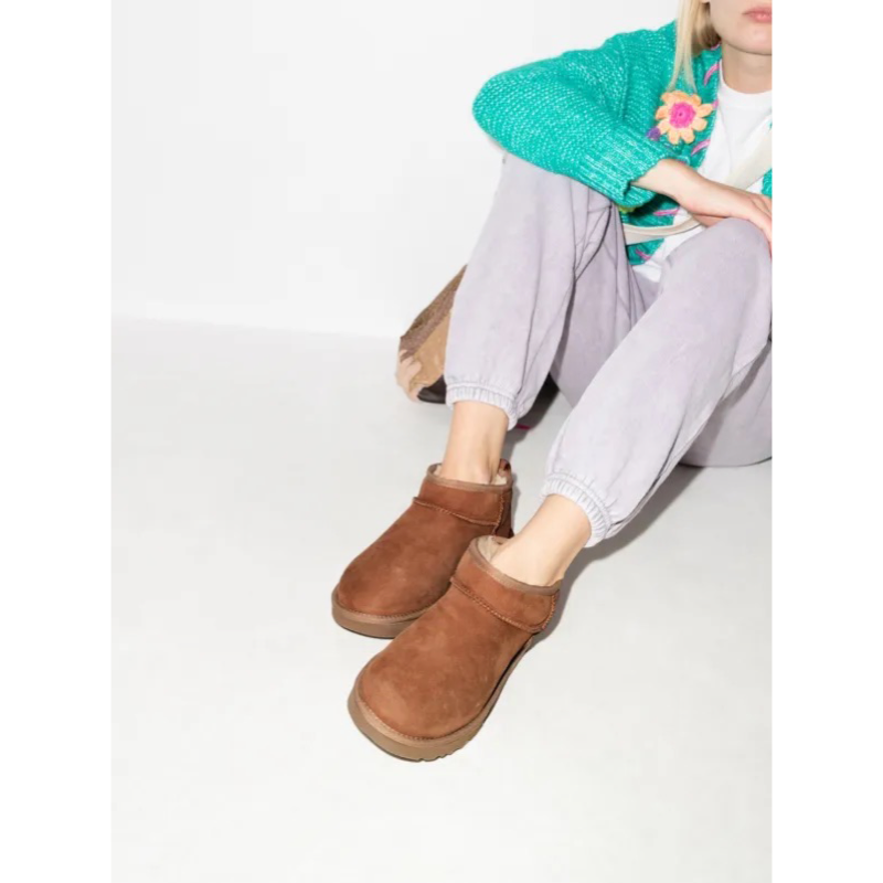 UGG
Classic Ultra Mini boots