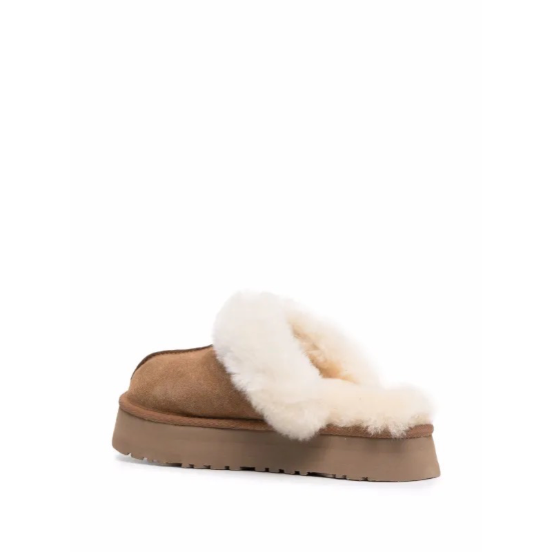 UGG
Disquette suede slippers
