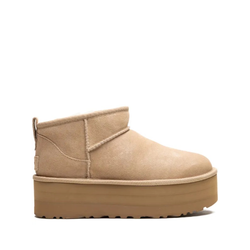 UGG
Classic Ultra Mini Platform "Sand" boots