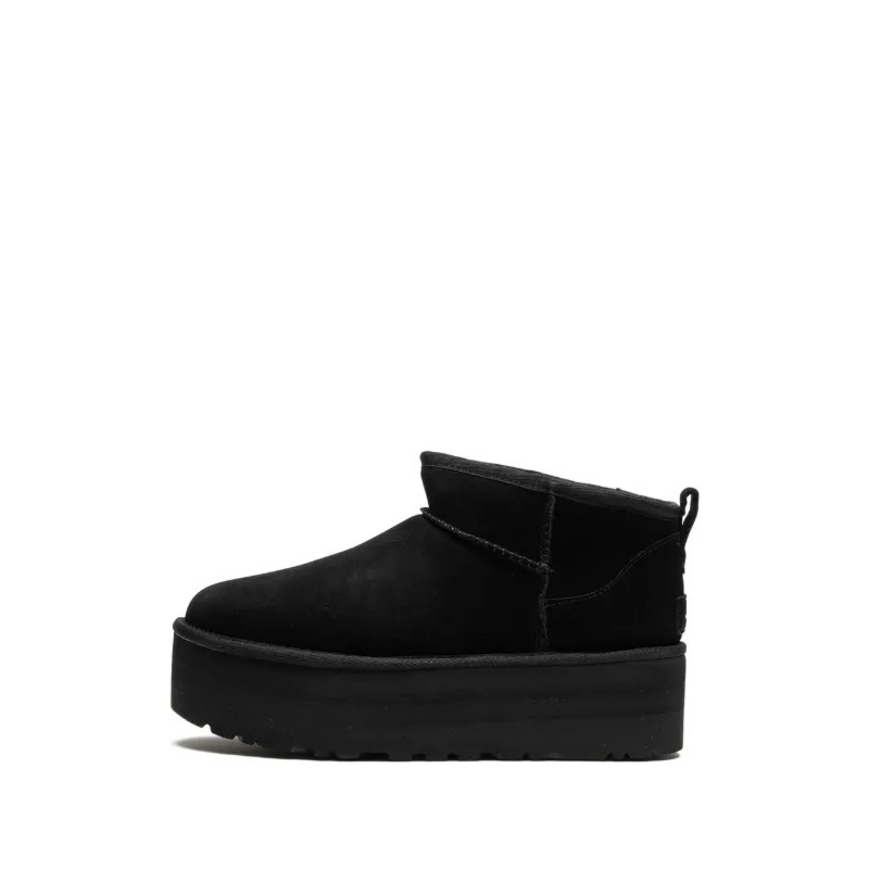 UGG
Classic Ultra Mini platform boots