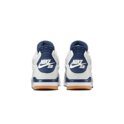 Air Jordan 4
Nike SB x Navy