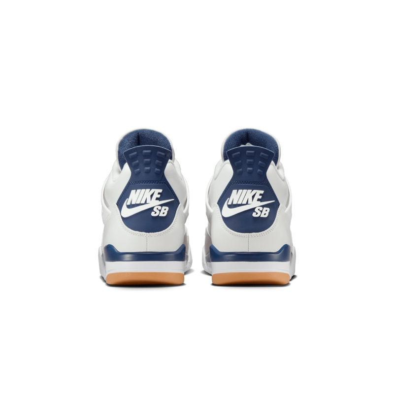 Air Jordan 4
Nike SB x Navy