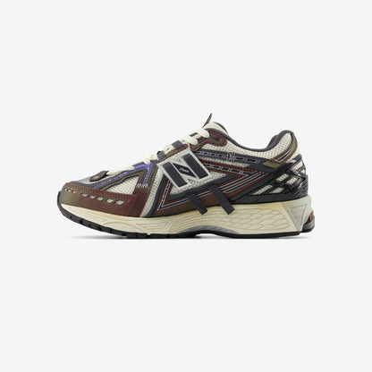 NEW BALANCE
1906A