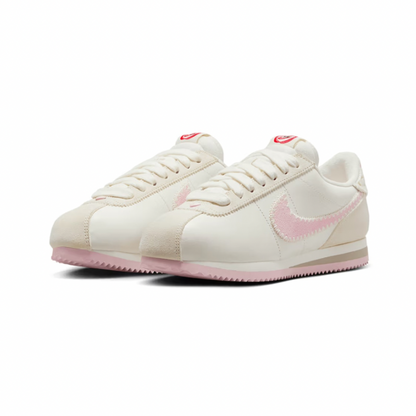 Nike
Women's Cortez "Valentine's Day" - Sail/Pink Foam