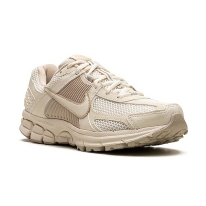Nike Zoom Vomero 5 – Sail Light Orewood Brown
