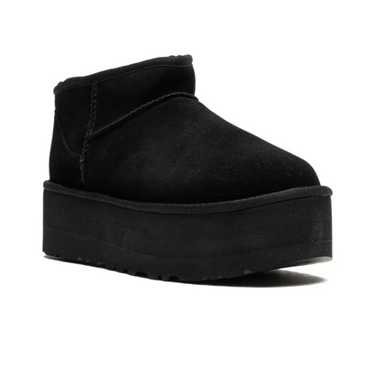 UGG
Classic Ultra Mini platform boots