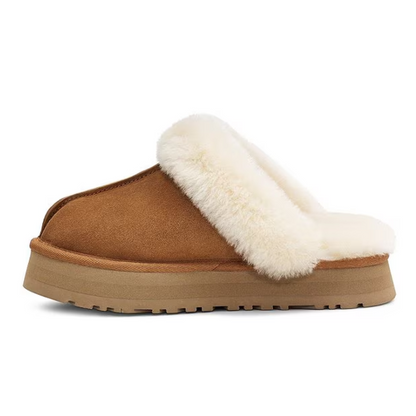 UGG
Disquette suede slippers
