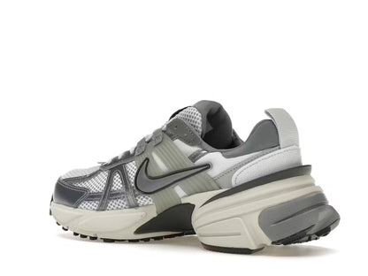 Nike V2K Run Pure Platinum Wolf Grey