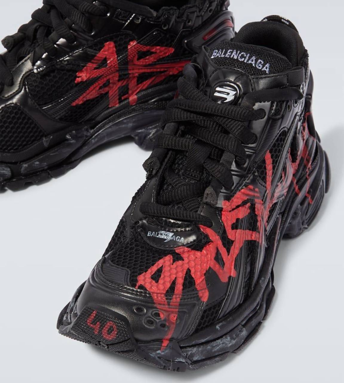 【バレンシアガ】セール！RUNNER スニーカー グラフィティ Medium-772774W3RBQ1060_F.jpg?v=8