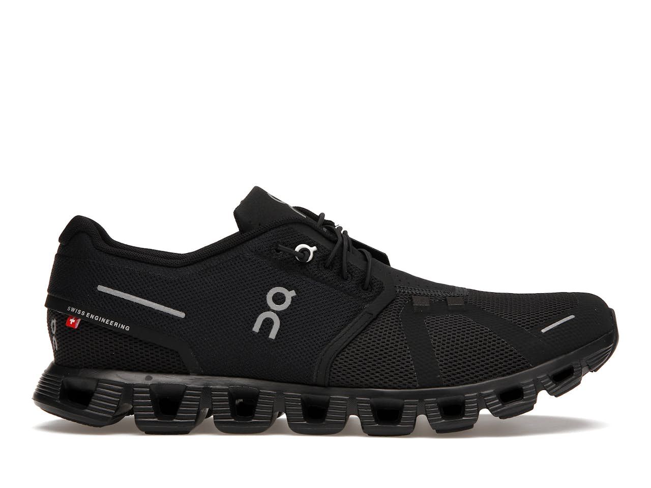 On cloud 5 all black