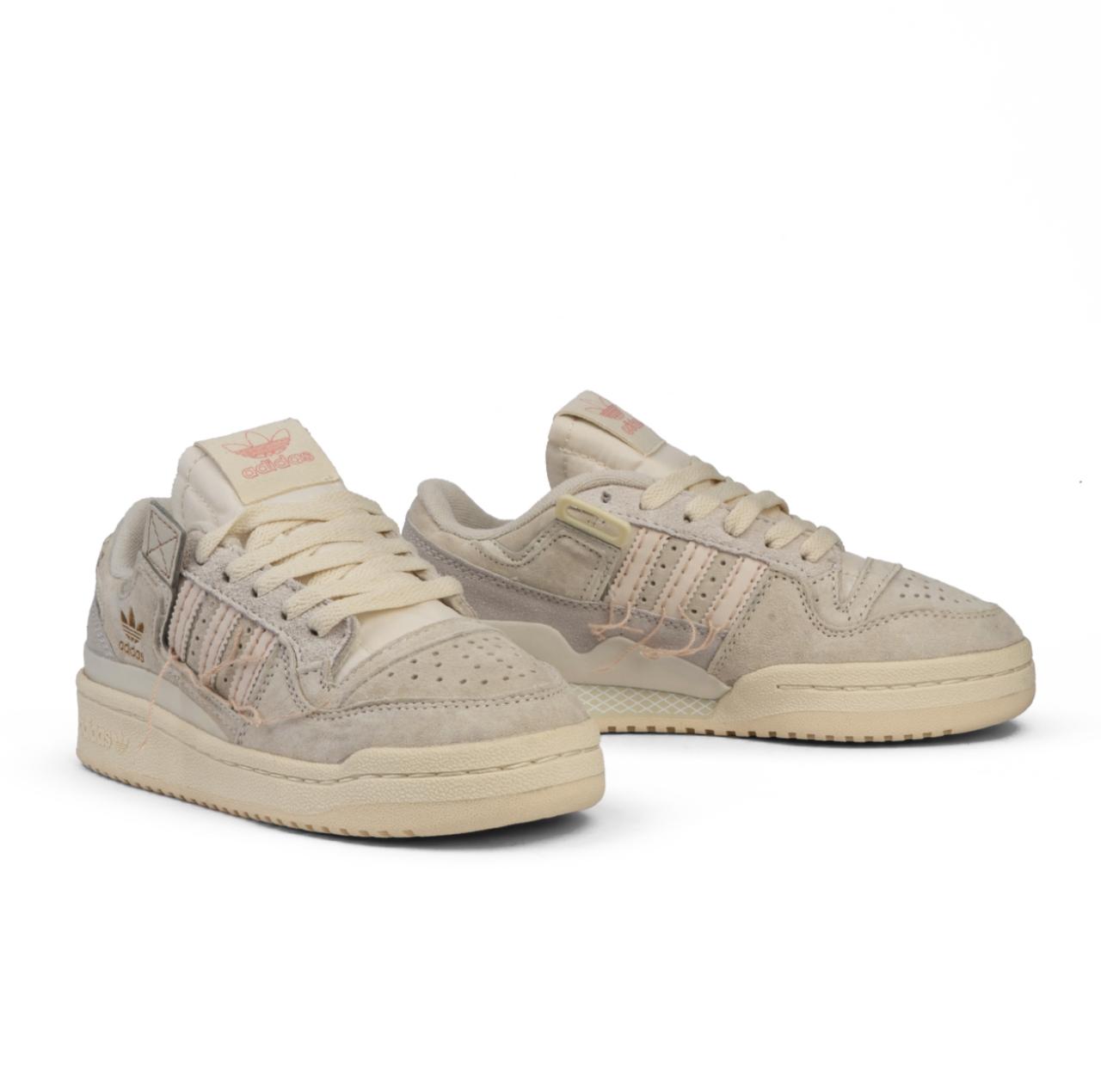 Adidas forum low ivory